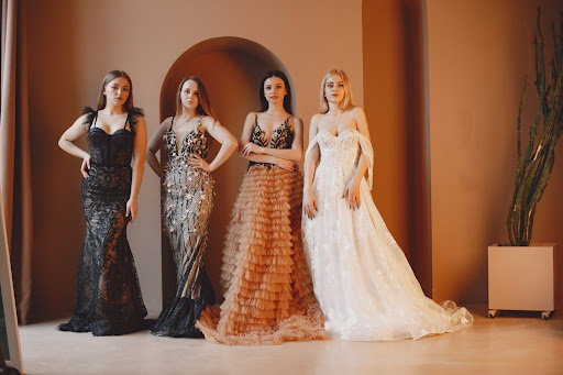 Top 5 Designers for Floor Length and Long Prom Dresses