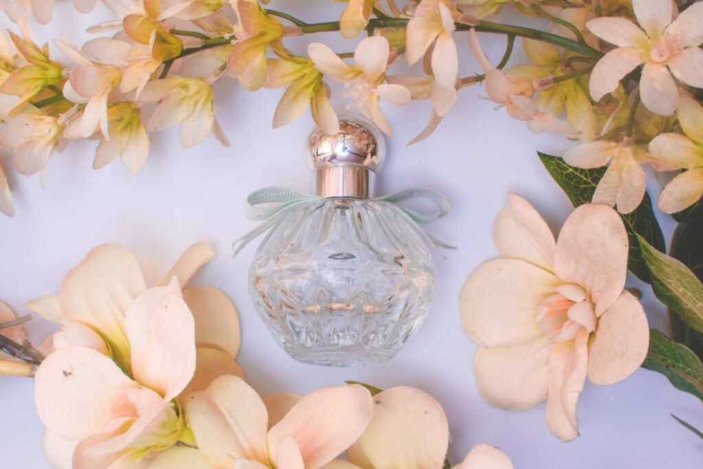 Discover the Essence of Elegance at the Women's Perfume Shop