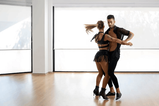5 Reasons to join Salsa Dance Lessons